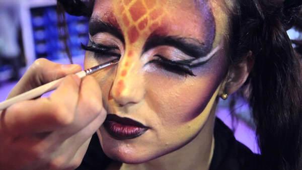 ¿Cómo se usa el Maquillaje al Agua? | Tutorial - Disfraces Simon