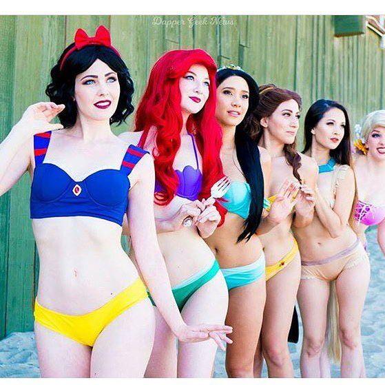 Las Princesas Disney en Bikini se convierten en viral - Disfraces Simon